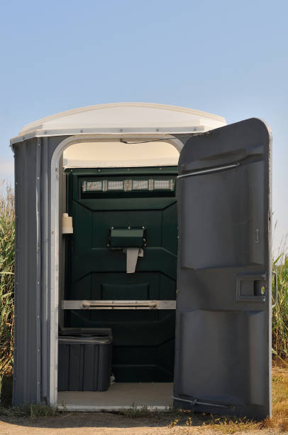 Best Porta potty rental near me  in El Paso, IL